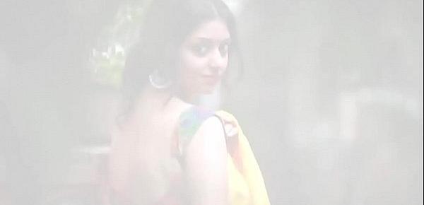  Hot Bhabhi in Saree showing stuff - Episode 2